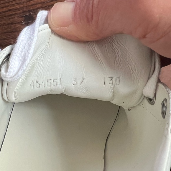 Gucci Ace Embroidered Arrow Sneakers Size 7 Pre-owned With dust Bag And box. - Picture 6 of 10